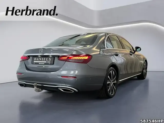 Mercedes-Benz E 400