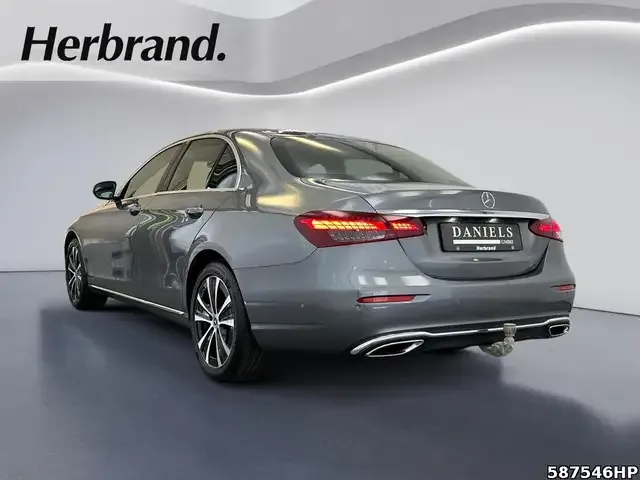 Mercedes-Benz E 400