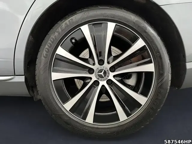 Mercedes-Benz E 400