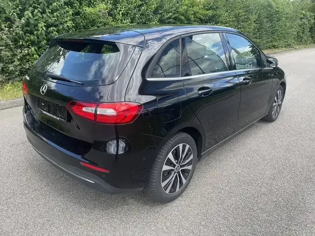 Mercedes-Benz B 250