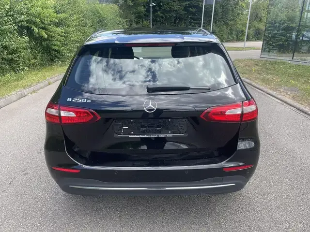 Mercedes-Benz B 250