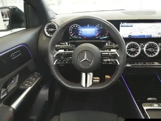 Mercedes-Benz GLA 200