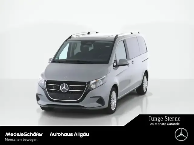 Mercedes-Benz V 220