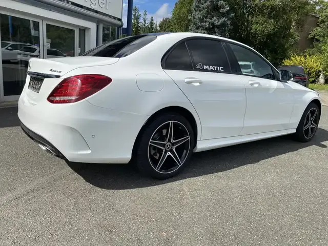Mercedes-Benz C 200