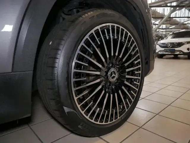 Mercedes-Benz EQB 350
