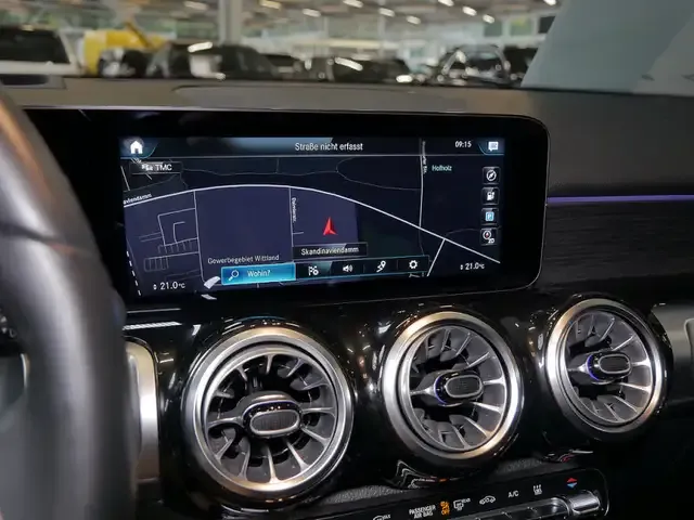 Mercedes-Benz EQB 350