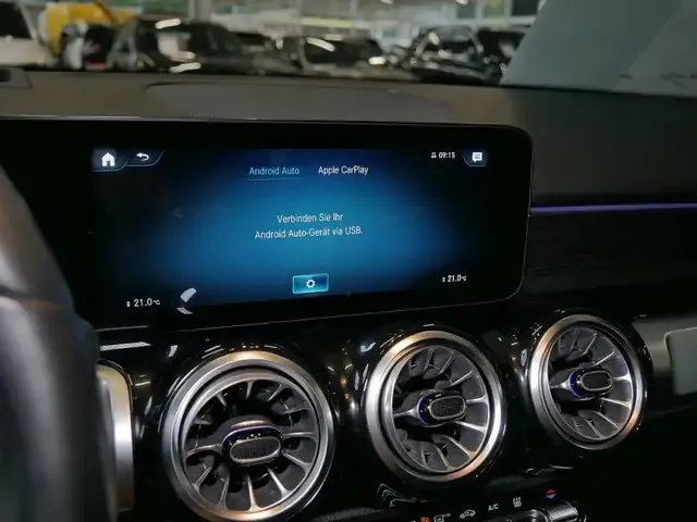 Mercedes-Benz EQB 350