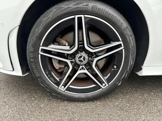 Mercedes-Benz CLA 250