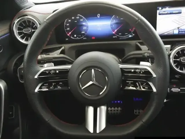 Mercedes-Benz CLA 220