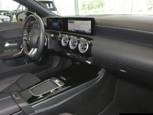 Mercedes-Benz CLA 220