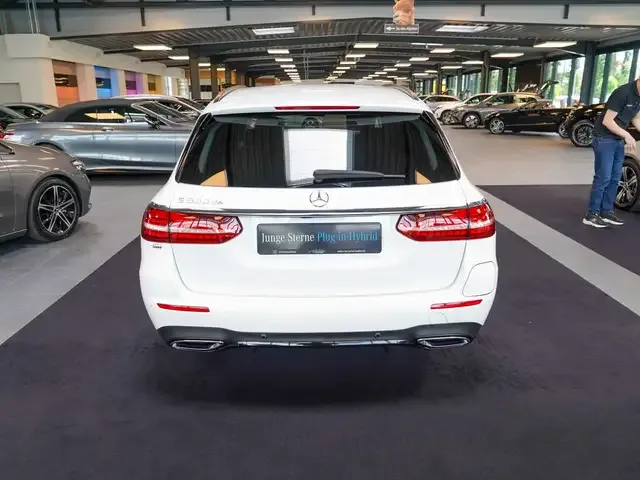 Mercedes-Benz E 300