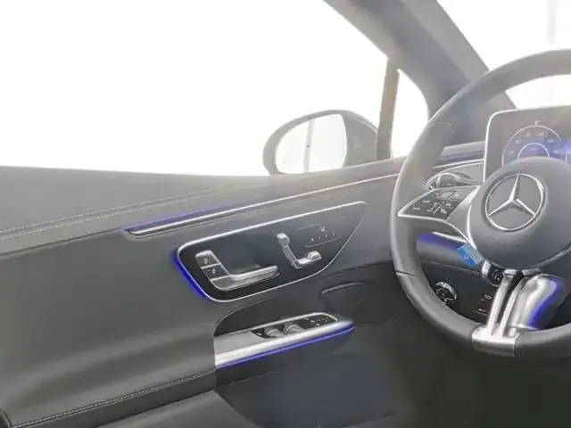 Mercedes-Benz EQE 300