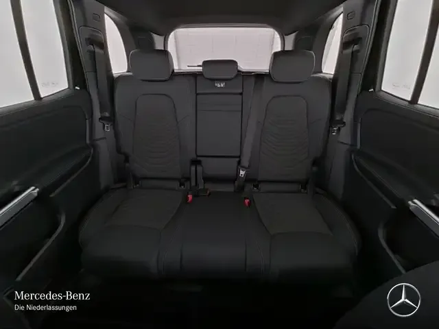 Mercedes-Benz GLB 180