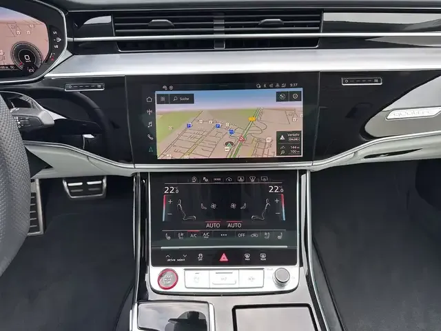 Audi S8