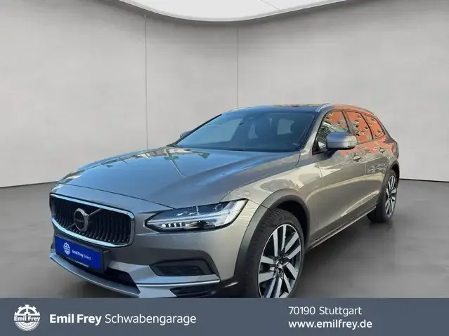 Volvo V90 Cross Country