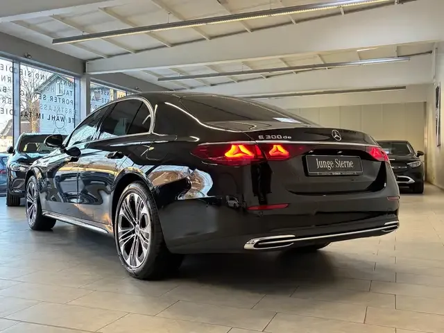 Mercedes-Benz E 300