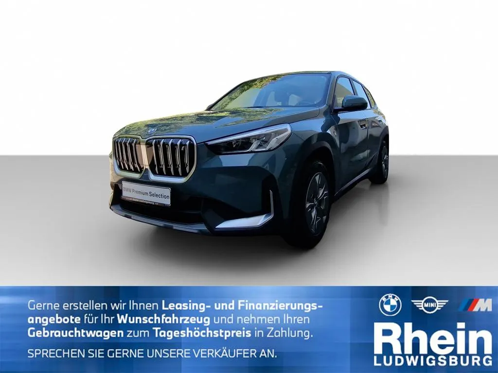 BMW iX1
