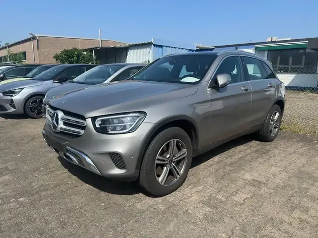 Mercedes-Benz GLC 220