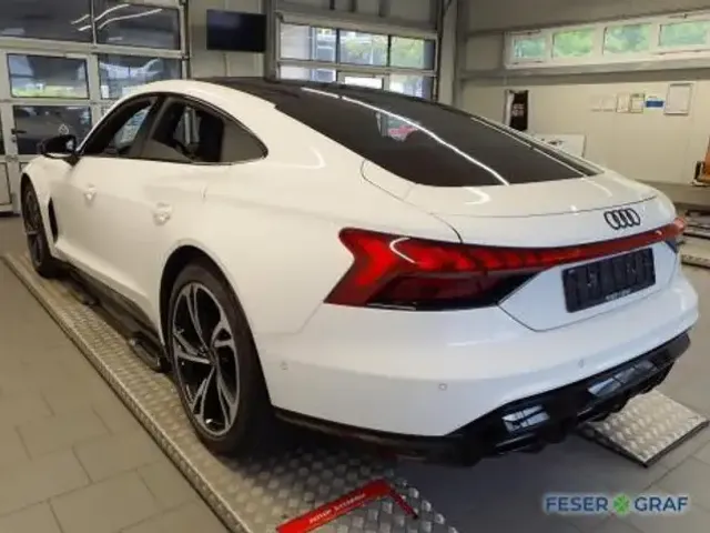 Audi e-tron GT