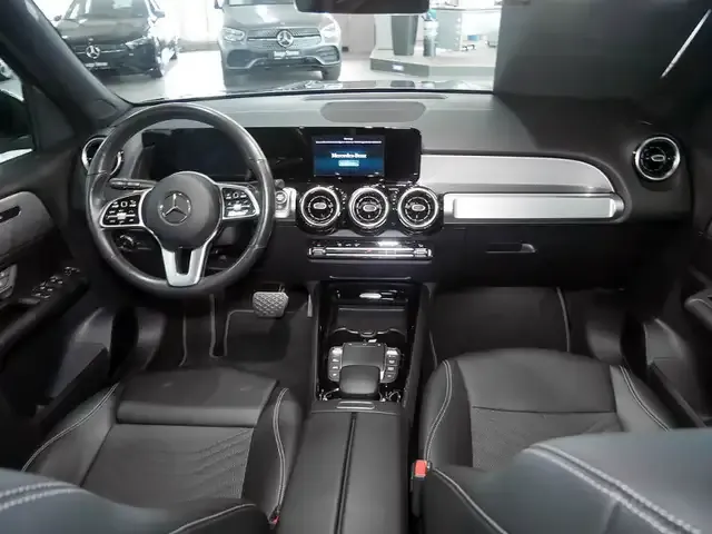 Mercedes-Benz GLB 200