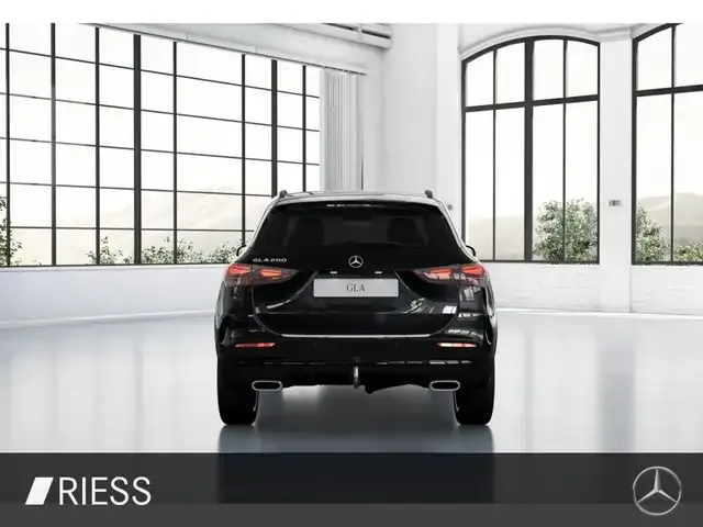 Mercedes-Benz GLA 200