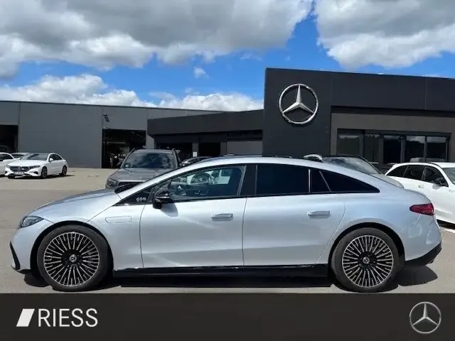 Mercedes-Benz EQS