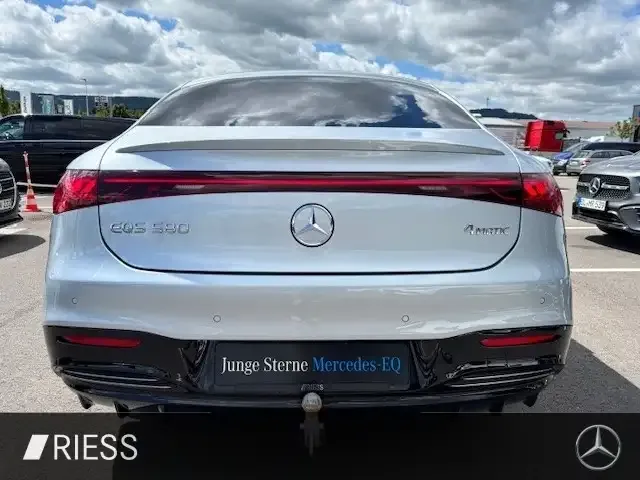 Mercedes-Benz EQS