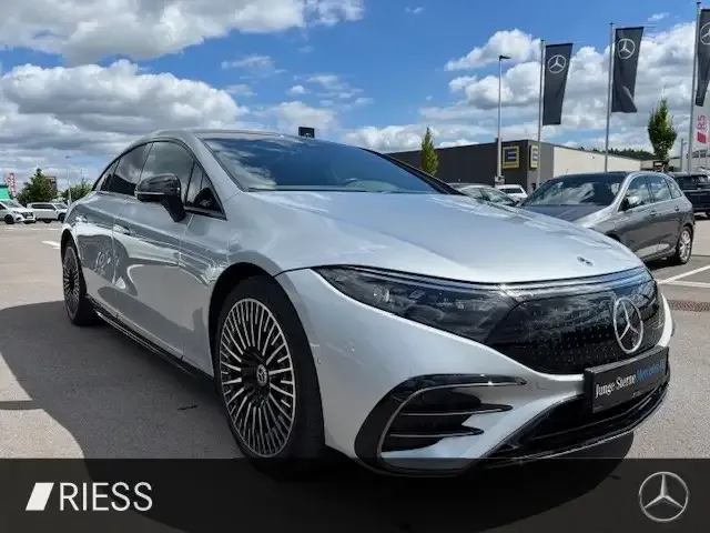 Mercedes-Benz EQS