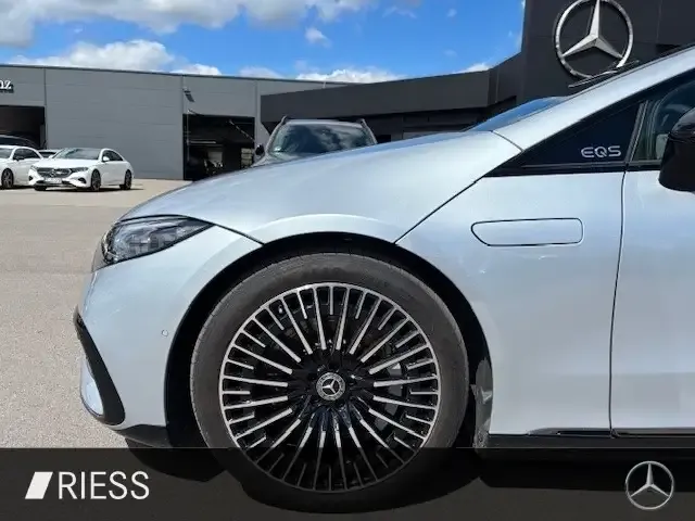 Mercedes-Benz EQS