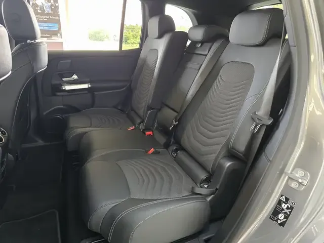 Mercedes-Benz EQB 300