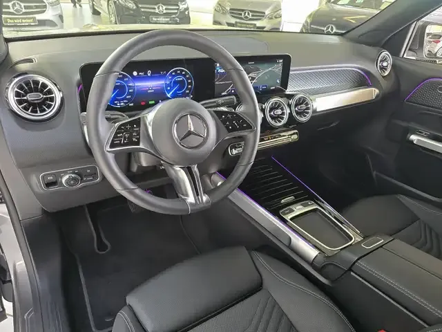 Mercedes-Benz EQB 300