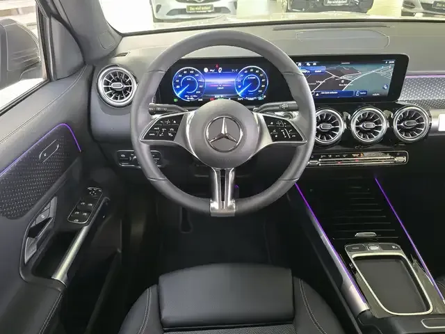 Mercedes-Benz EQB 300
