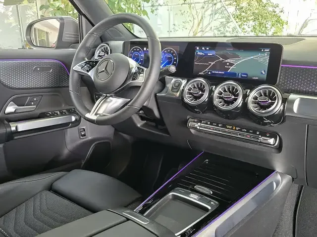 Mercedes-Benz EQB 300