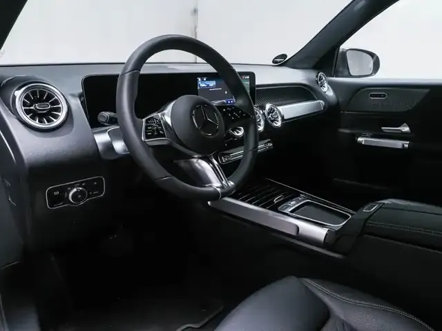 Mercedes-Benz EQB 300