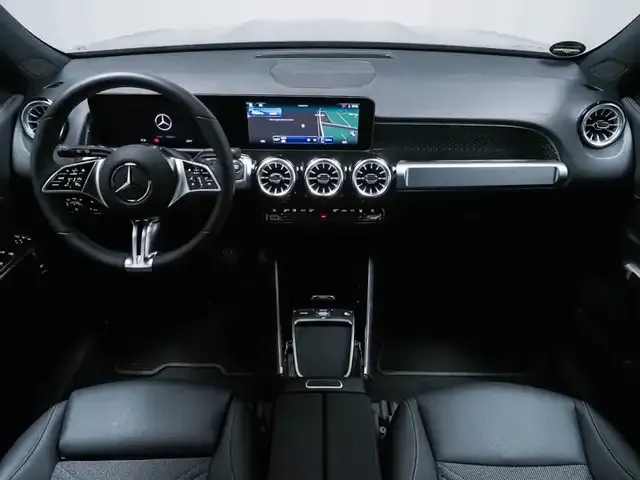 Mercedes-Benz EQB 300