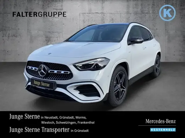 Mercedes-Benz GLA 220