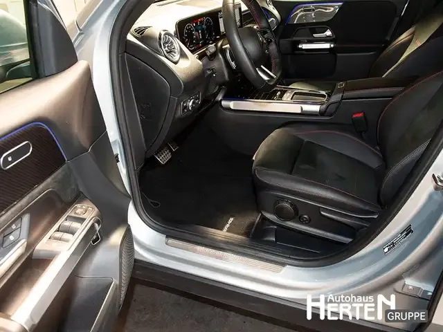 Mercedes-Benz GLB 220