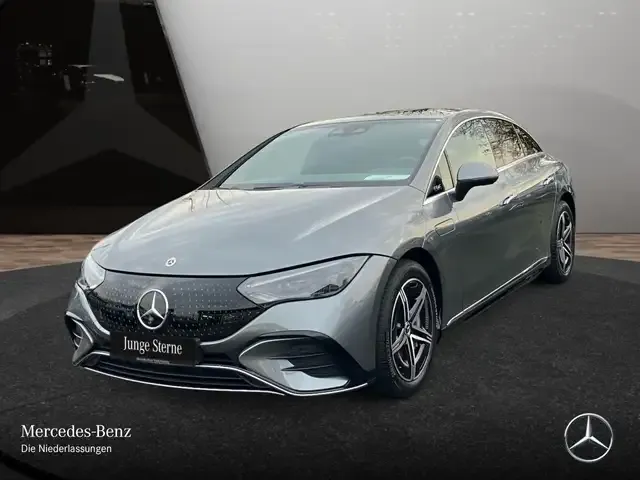 Mercedes-Benz EQE 300