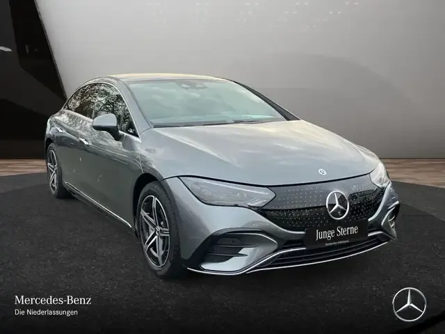 Mercedes-Benz EQE 300
