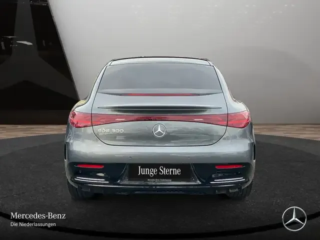 Mercedes-Benz EQE 300