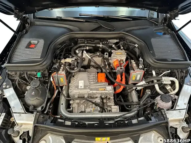 Mercedes-Benz EQC 400