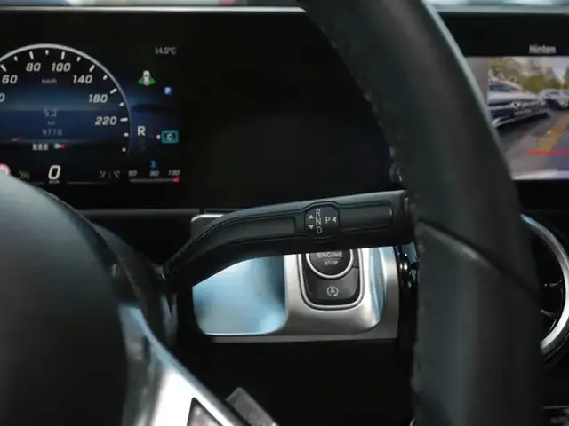 Mercedes-Benz GLB 220