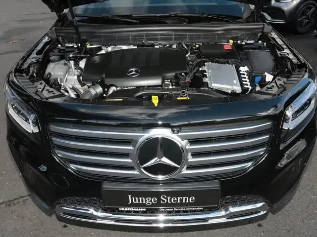 Mercedes-Benz GLB 220