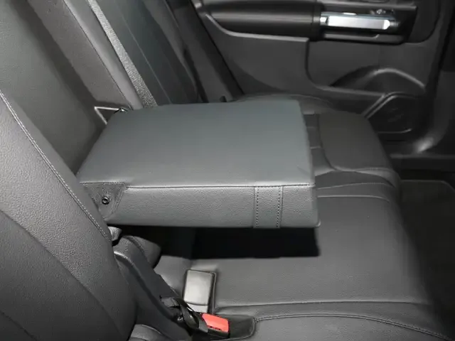 Mercedes-Benz GLB 220