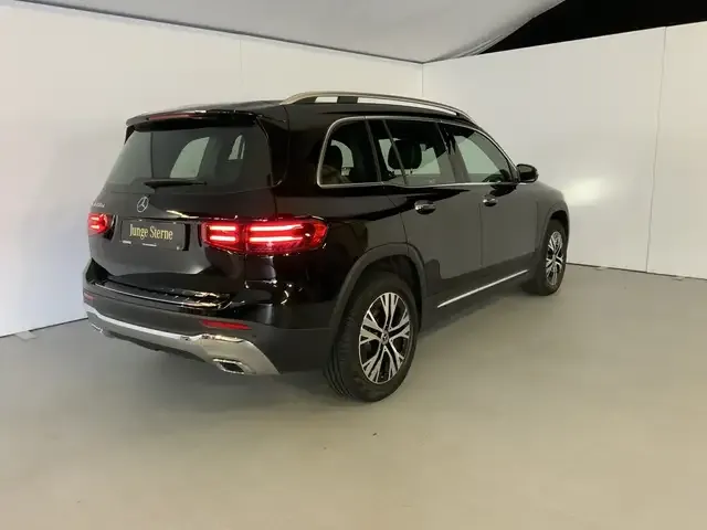 Mercedes-Benz GLB 200
