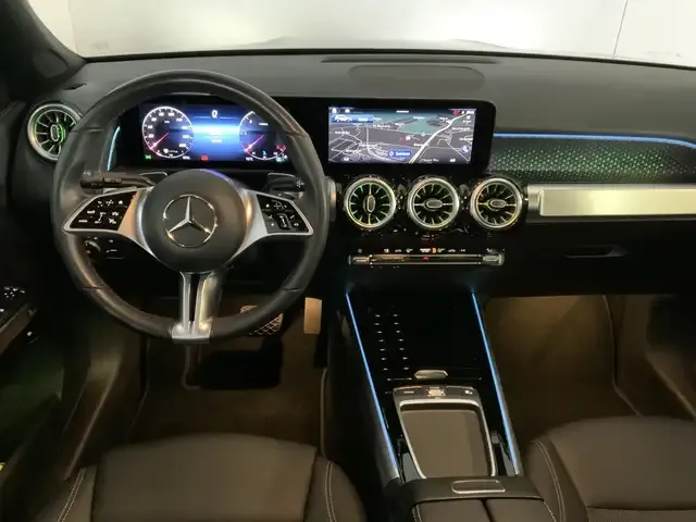 Mercedes-Benz GLB 200