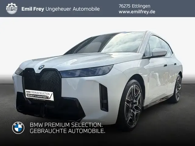 BMW iX
