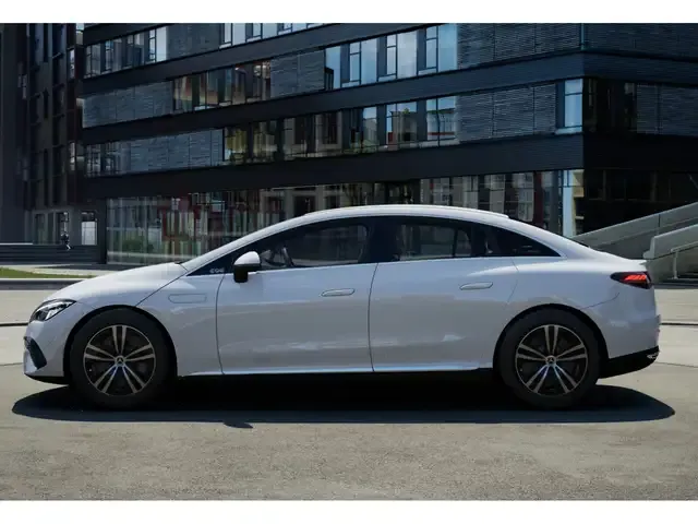 Mercedes-Benz EQE 300