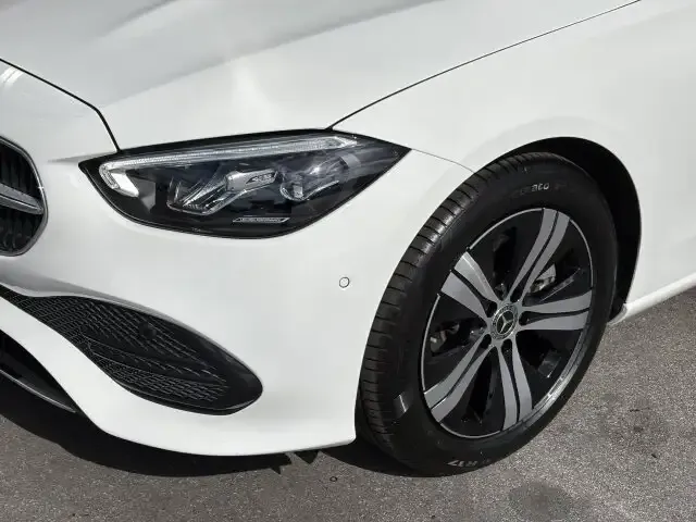 Mercedes-Benz C 220