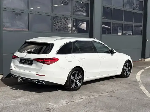 Mercedes-Benz C 220